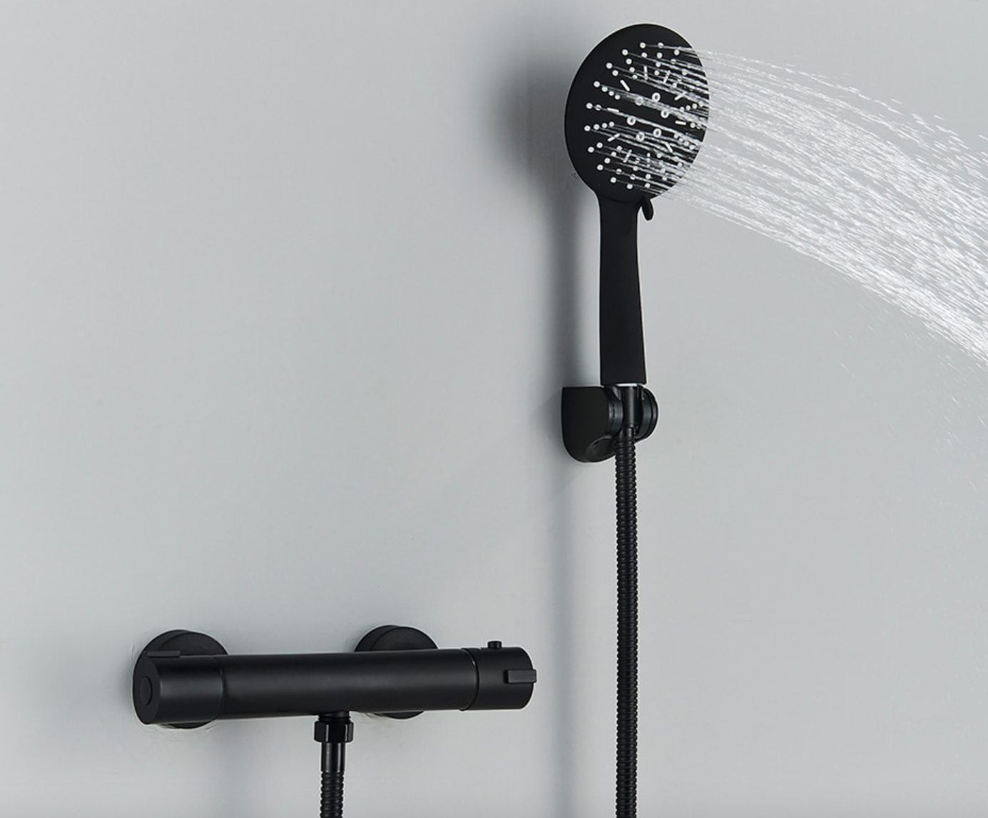 SaniSupreme Brasil Handdouche inclusief doucheslang en wandhouder mat zwart rond 5 inch