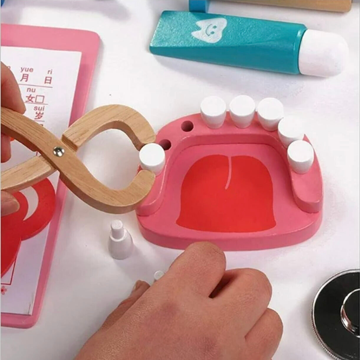 Houten Dokter Set – 20 Stukken, Niet-Toxisch Hout – Creatief en Educatief Speelgoed voor Kinderen