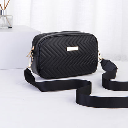 NoirGlitz Gewatteerde PU Messengerbag – Zwarte Elegante Schoudertas met Pailletten en Verwijderbare Band