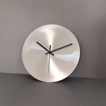 TijdStaal Wandklok – Moderne RVS Klok met Strak Design en Grote Cijfers
