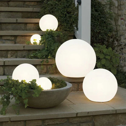 AuraKleur tuinbol LED-verlichting – 16 kleuren – Draadloos, weerbestendig en sfeervol voor tuin, terras en feest