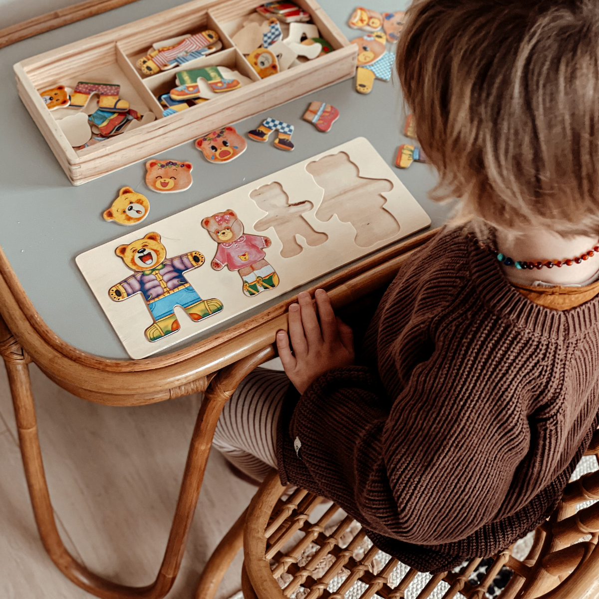 Houten Puzzel – Duurzaam Beukenhout, 100 Outfit Combinaties – Geschikt voor Kinderen vanaf 2 Jaar
