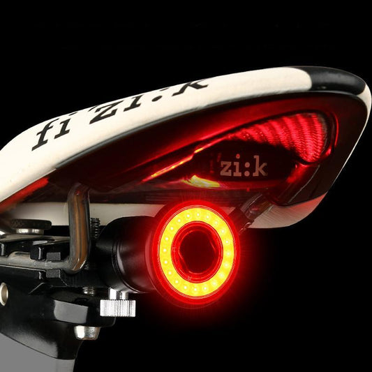 VeloSafe Slim – USB Oplaadbaar Intelligente Fietsachterlicht met Remsensor