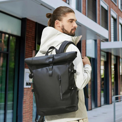 Rolltop Rugzak - Waterbestendig & Ruim - Met USB Oplaadpoort voor Outdoor
