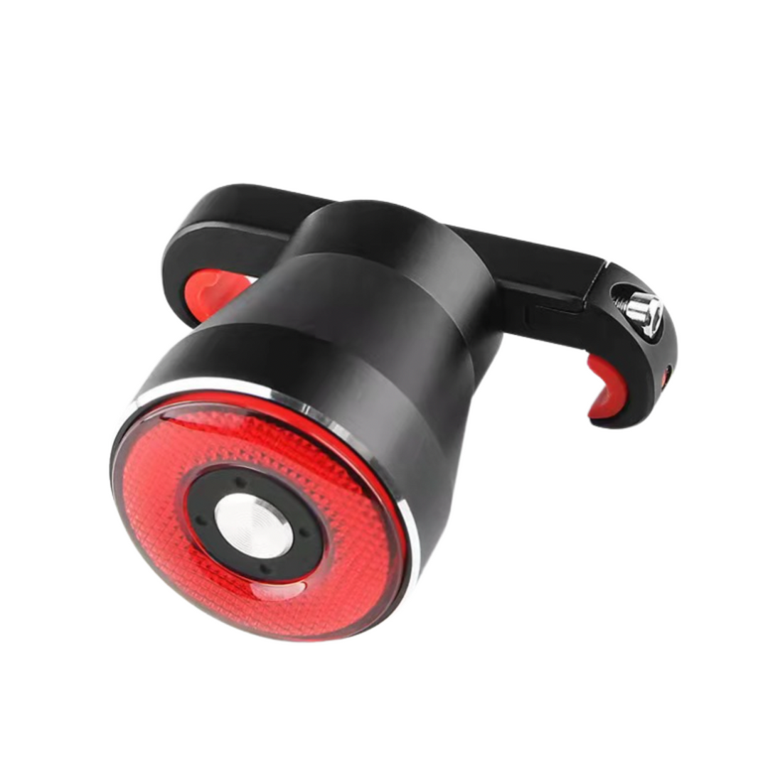 Slim fietsachterlicht met automatische remsensor en lichtdetectie