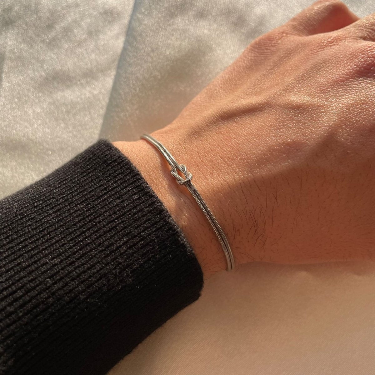 Amour | Minimalistische armband liefdesknoop