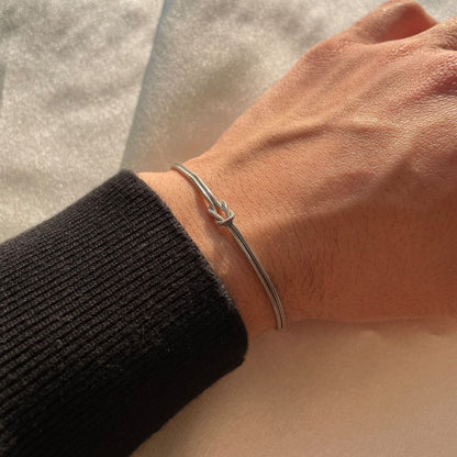 Amour | Minimalistische armband liefdesknoop