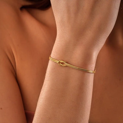 Amour | Minimalistische armband liefdesknoop