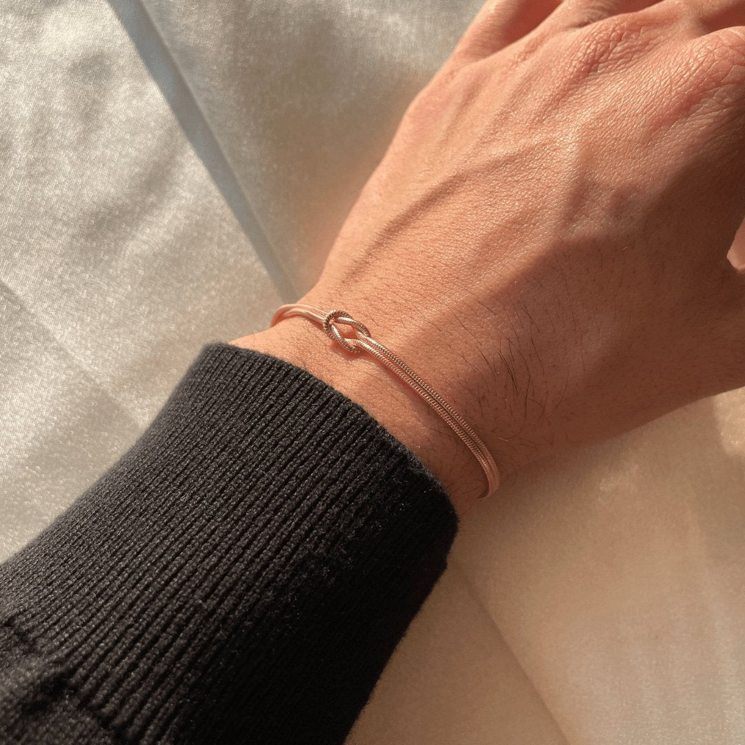 Amour | Minimalistische armband liefdesknoop