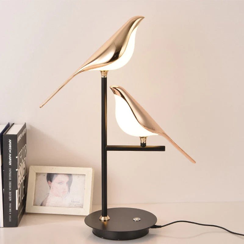 Artelune | Post-Modern LED Tafellamp met Galvanized Gouden Vogel