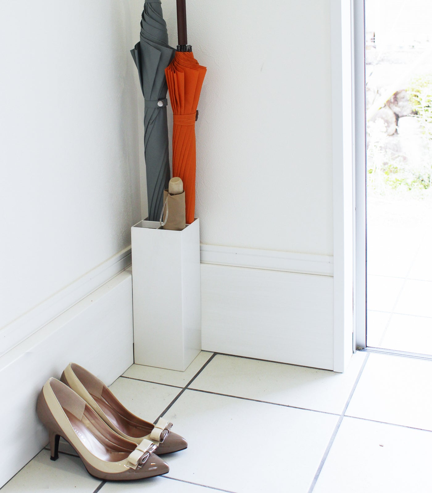 DryKeep – Smalle Stalen Paraplubak met Druppelopvang en Antislip Basis