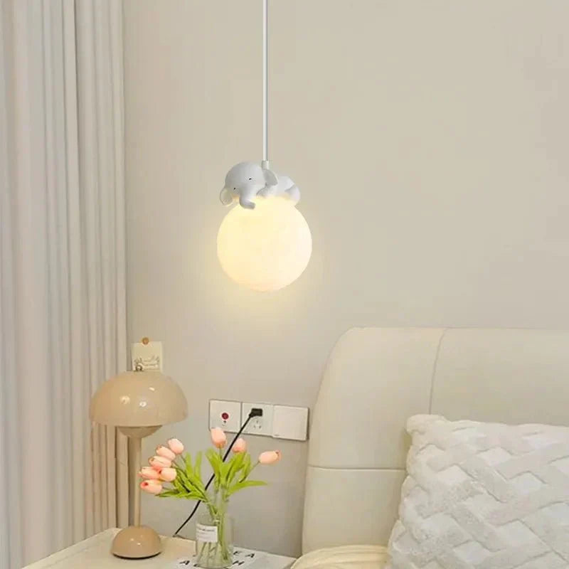GlowCritter - Hanglamp in maanstijl