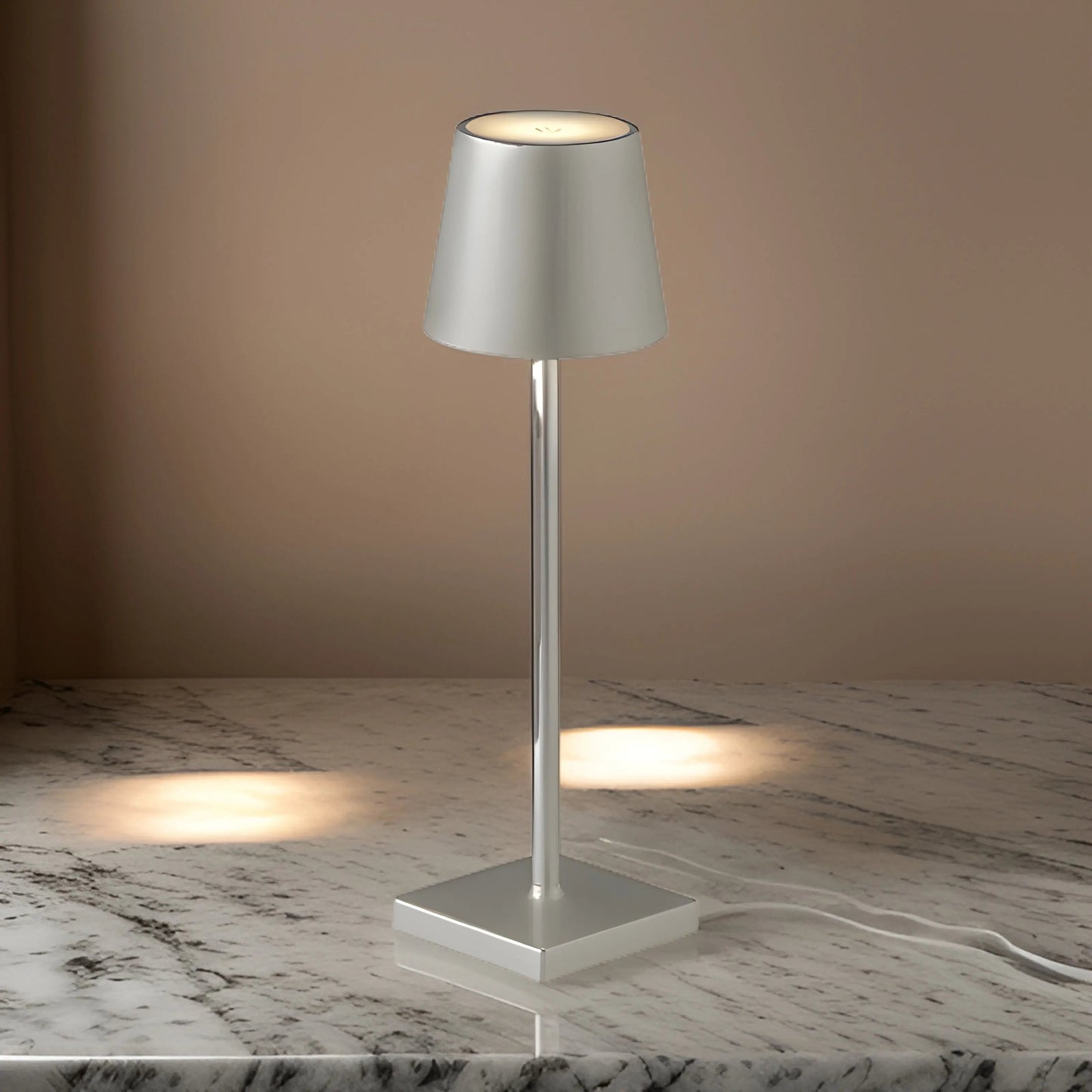 Nordia Light - Multifunctionele draadloze oplaadbare tafellamp