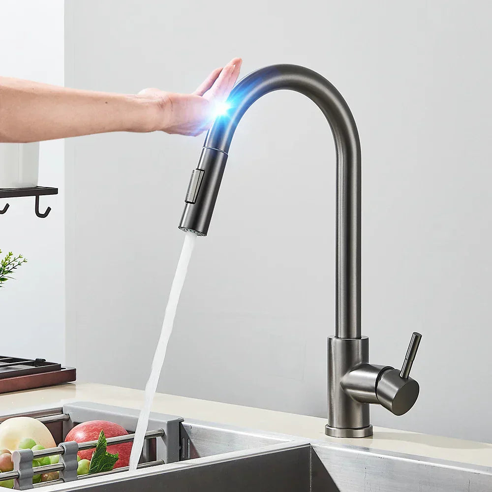 SmartTouch | Keukenkraan met Touch Sensor en Uittrekbare Sproeikop – Geborsteld Nikkel