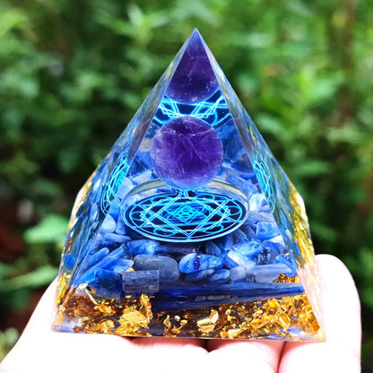 Orgoniet Piramide met Amethist Pendel – Energie, Bescherming en Decoratie