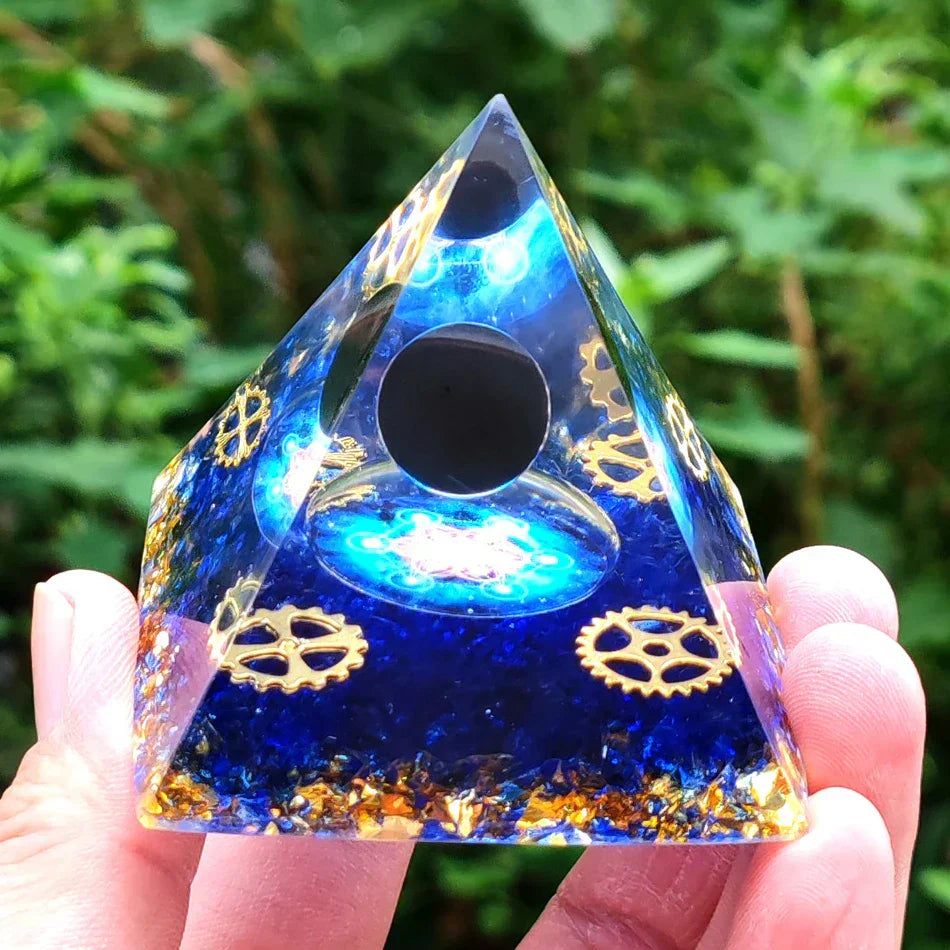 Orgoniet Piramide met Amethist Pendel – Energie, Bescherming en Decoratie