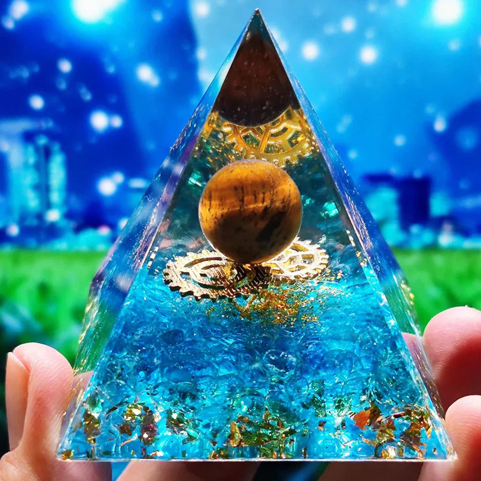 Orgoniet Piramide met Amethist Pendel – Energie, Bescherming en Decoratie