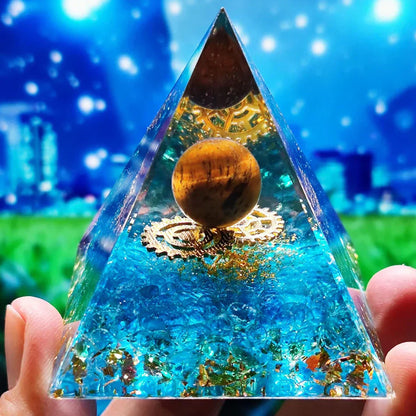 Orgoniet Piramide met Amethist Pendel – Energie, Bescherming en Decoratie