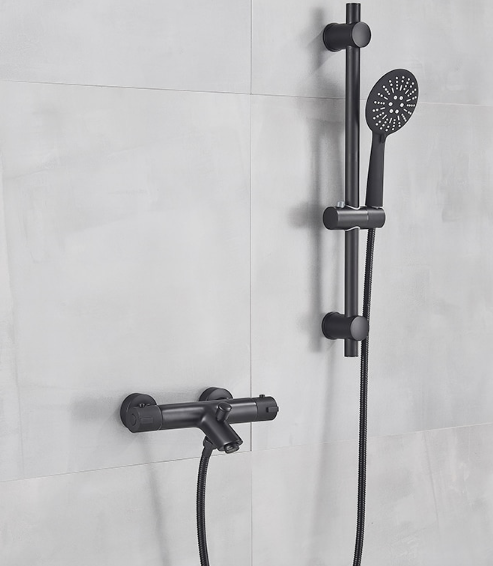 SaniSupreme Peru doucheset opbouw badmengkraan 2 weg smal met ronde handdouche en wandstang mat zwart