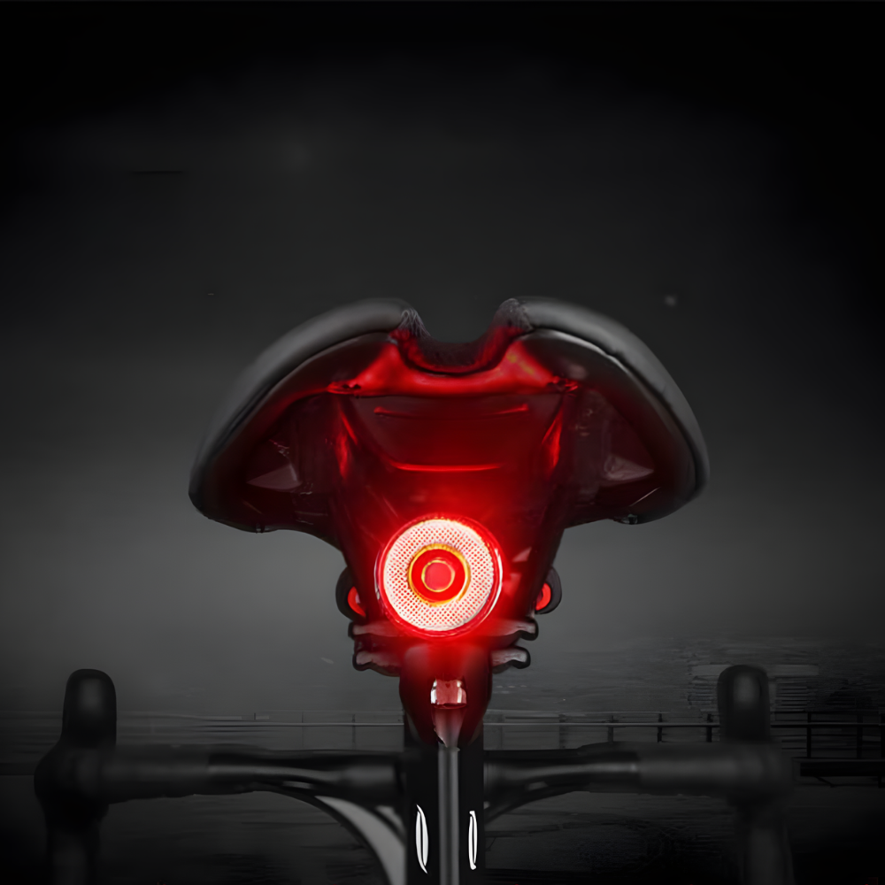 Slim fietsachterlicht met automatische remsensor en lichtdetectie