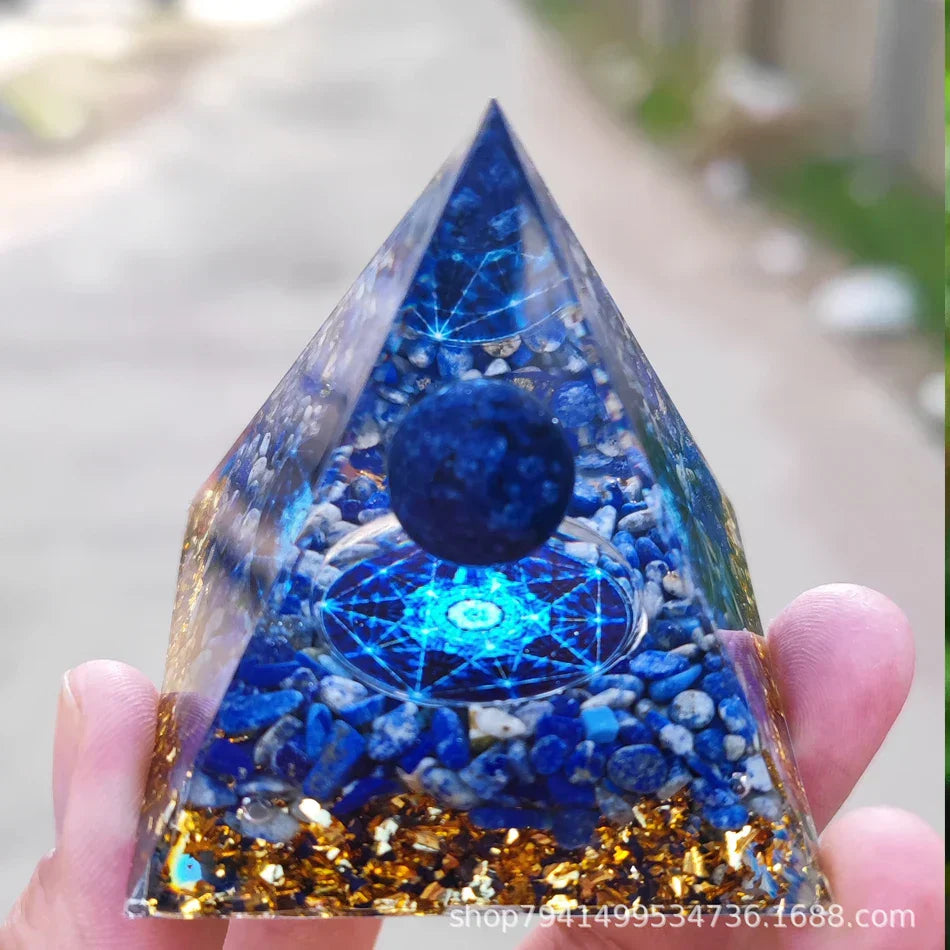 Orgoniet Piramide met Amethist Pendel – Energie, Bescherming en Decoratie