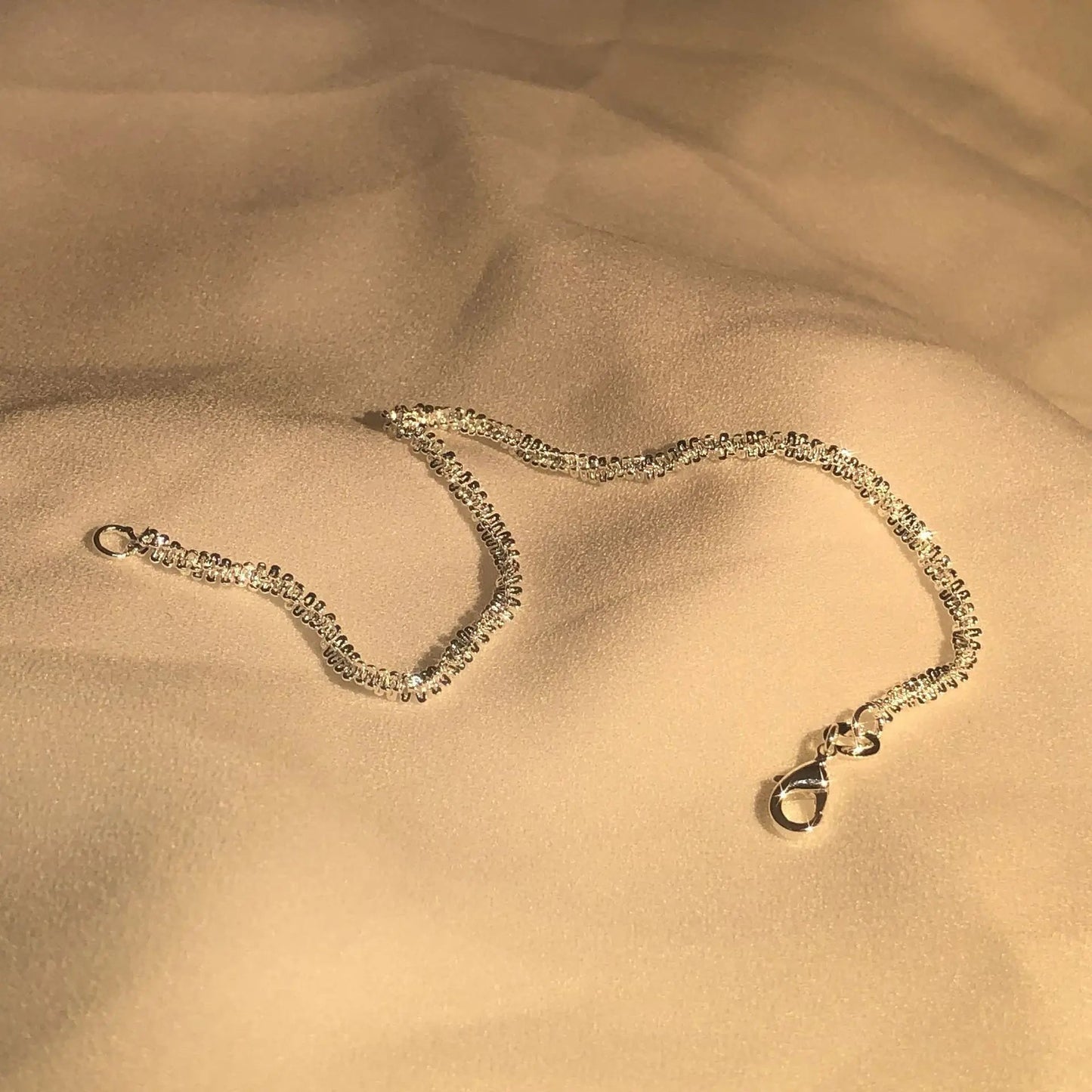 Liquid Zilverarmband – 925 Sterling Zilveren Polsband Geïnspireerd op Water