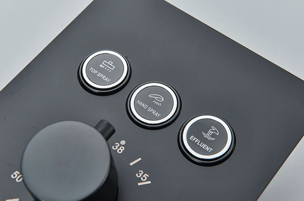 SaniSupreme® SmartPulse Wand Thermostatische Doucheset Biarritz 3 weg waterval met regendoucheplateau mat zwart