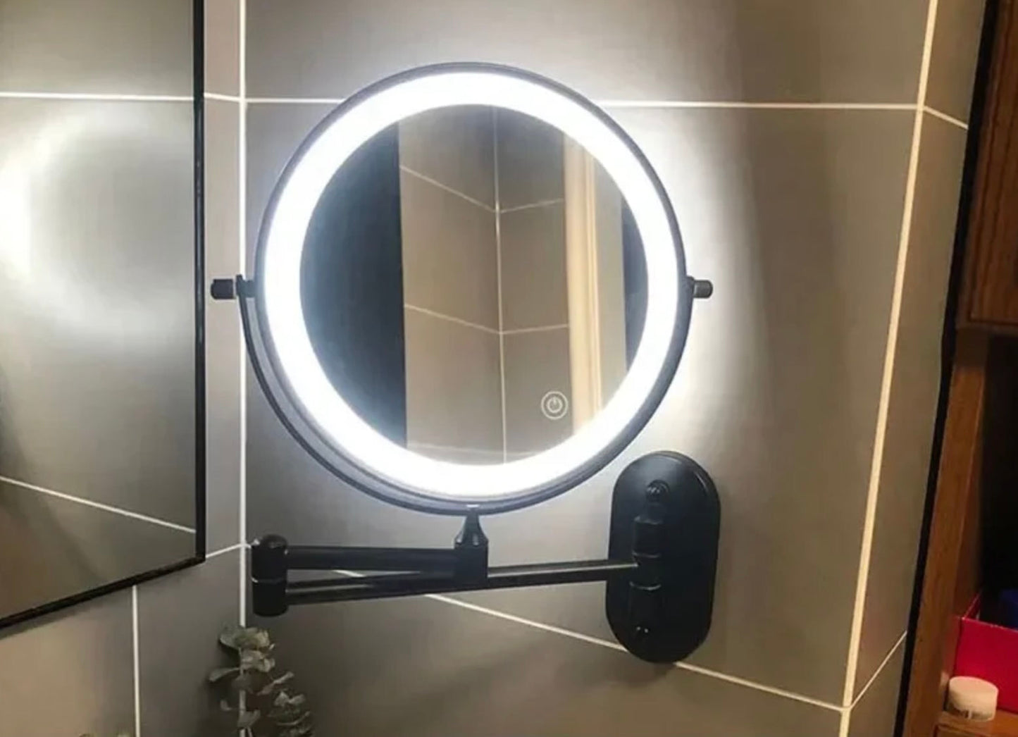Make-up en Scheerspiegel VoordeelPaleis® Bari USB Ø20cm LED Verlichting 7x Vergroting Mat Zwart
