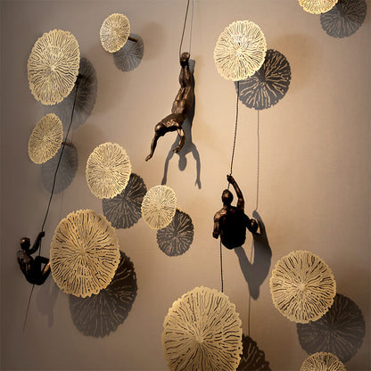 CraftedClimb Klimfiguren Wanddecoratie – Inspirerende Muurkunst van Hars en IJzer