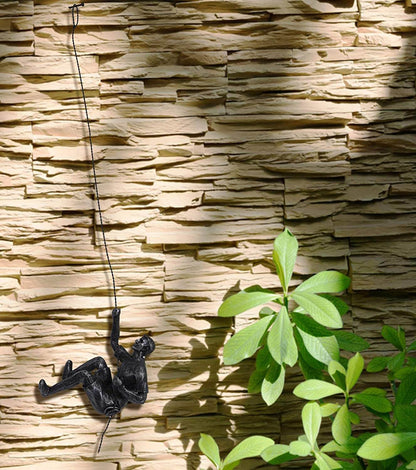 CraftedClimb Klimfiguren Wanddecoratie – Inspirerende Muurkunst van Hars en IJzer