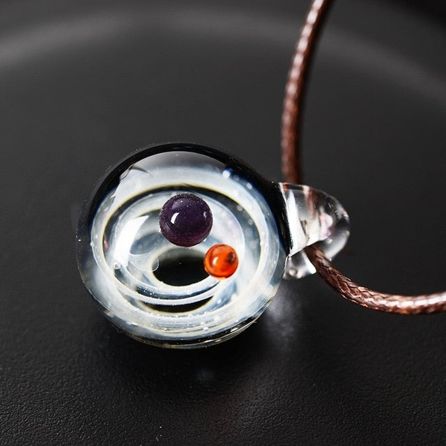 Schitterende Ketting met Handgeblazen Glashanger - Kettinghanger - Heelal - Sterren