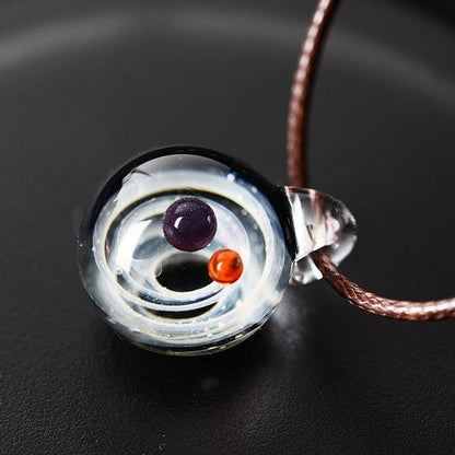 Schitterende Ketting met Handgeblazen Glashanger - Kettinghanger - Heelal - Sterren